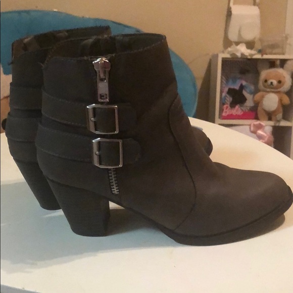 Mossimo Booties 😍 - Picture 3 of 6
